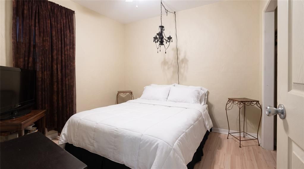 Active With Contract: $311,000 (3 beds, 2 baths, 1220 Square Feet)