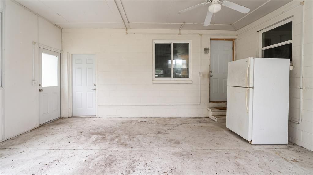 Active With Contract: $311,000 (3 beds, 2 baths, 1220 Square Feet)