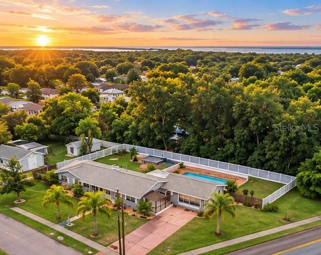 На продажу: $439,500 (4 спален, 2 ванн, 2058 Квадратных фут)