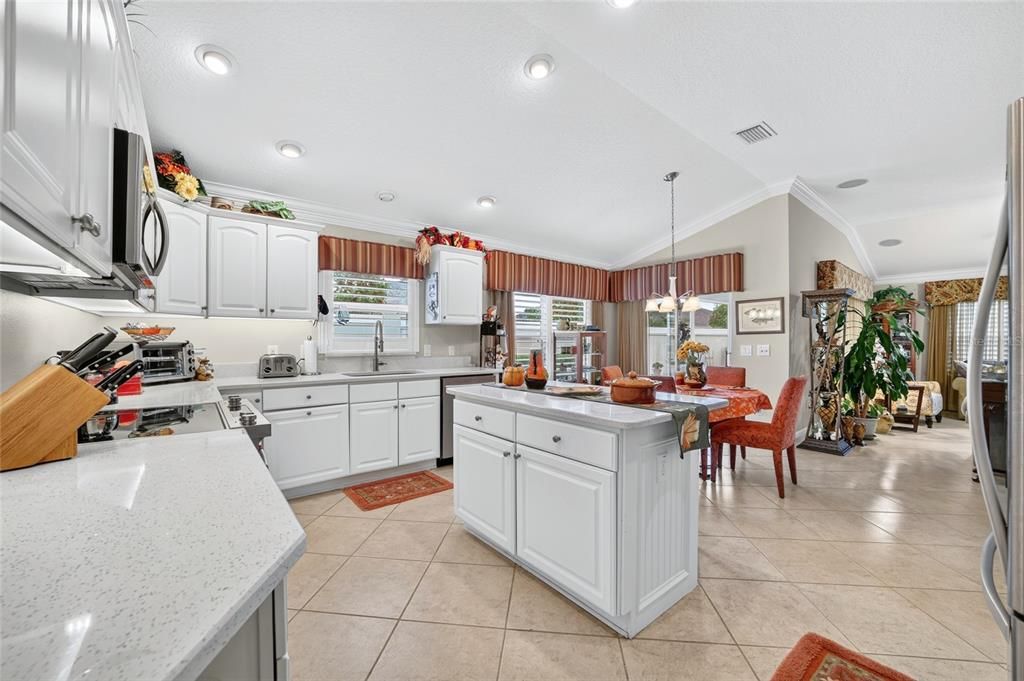 For Sale: $535,000 (3 beds, 2 baths, 1587 Square Feet)