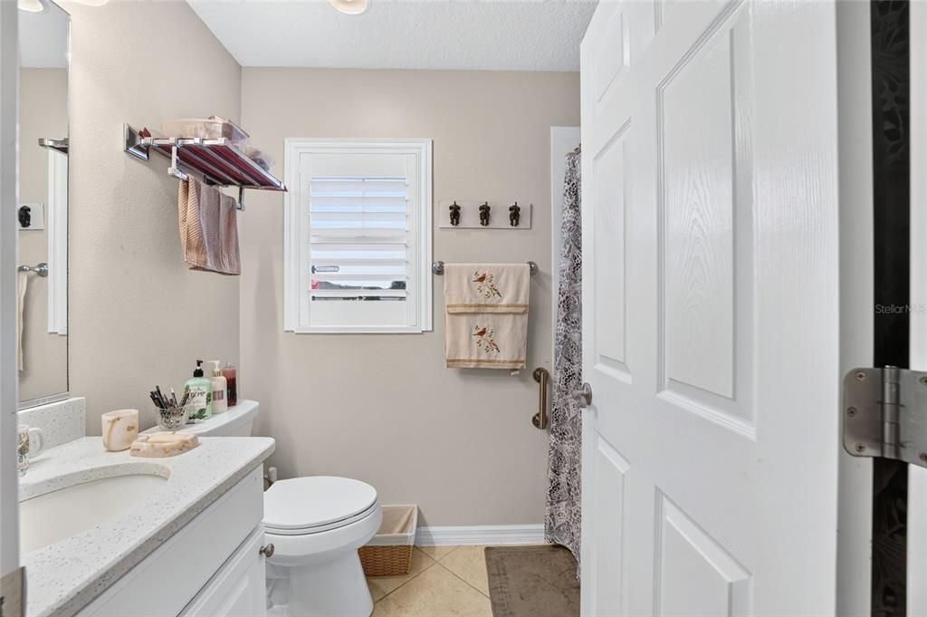 For Sale: $535,000 (3 beds, 2 baths, 1587 Square Feet)