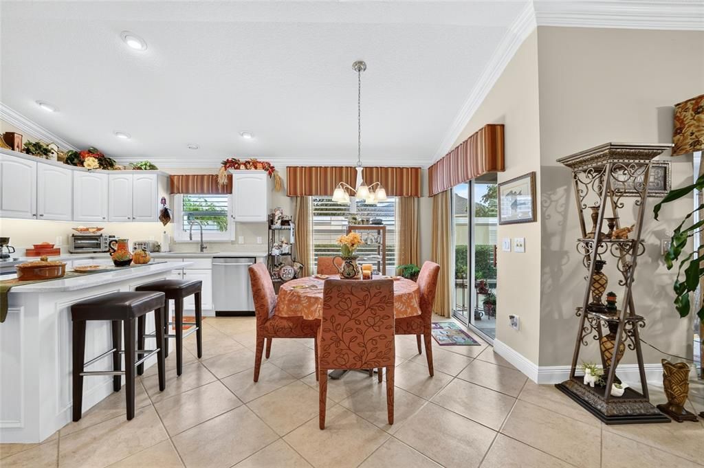For Sale: $535,000 (3 beds, 2 baths, 1587 Square Feet)