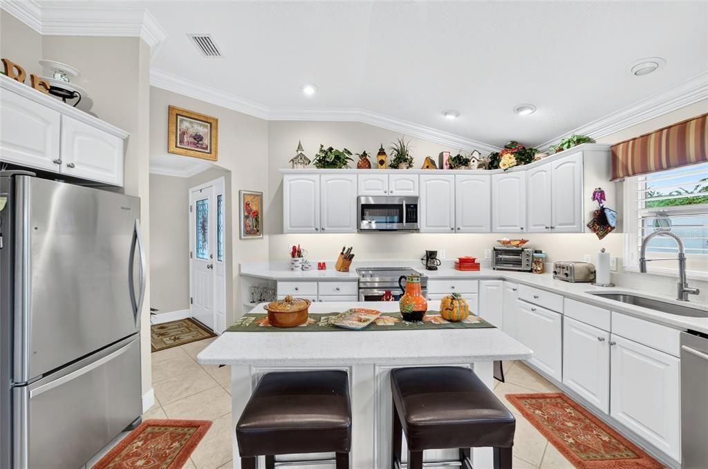 For Sale: $535,000 (3 beds, 2 baths, 1587 Square Feet)
