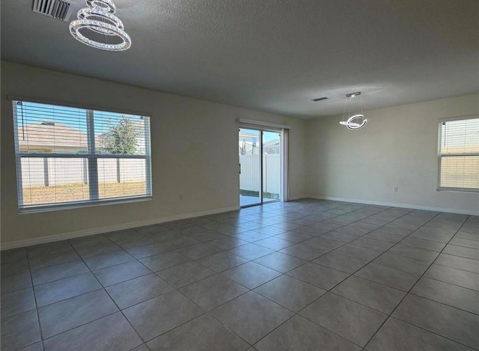 For Rent: $2,500 (4 beds, 2 baths, 2328 Square Feet)