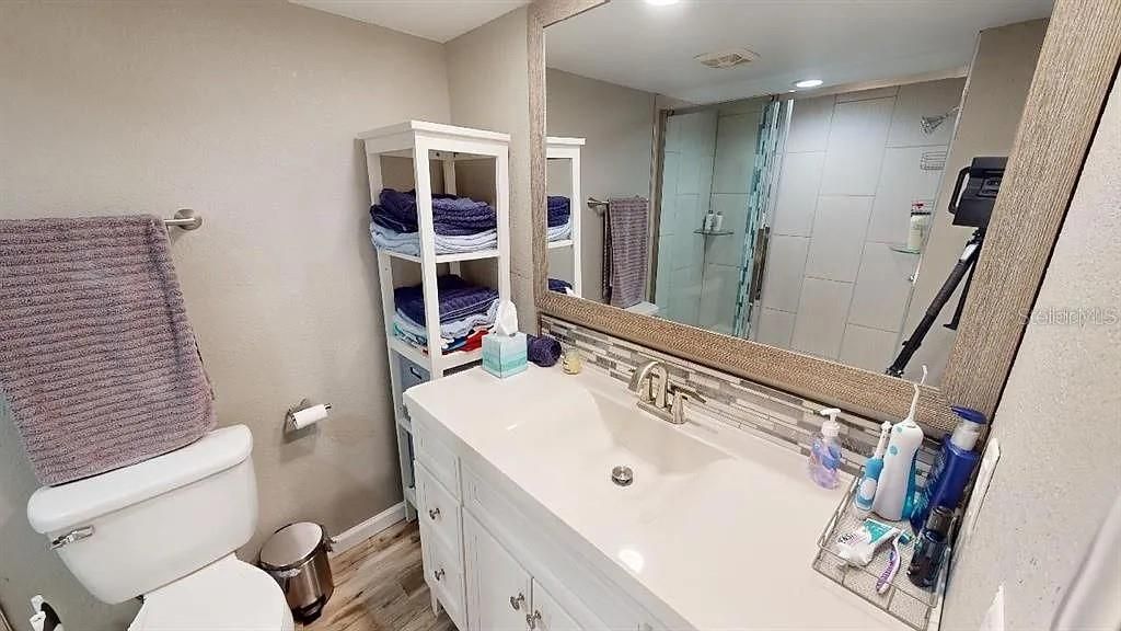 На продажу: $120,000 (1 спален, 1 ванн, 496 Квадратных фут)