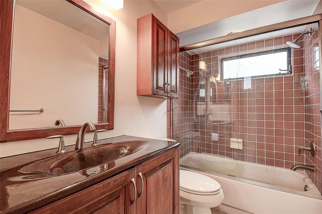 For Sale: $450,000 (2 beds, 2 baths, 1631 Square Feet)