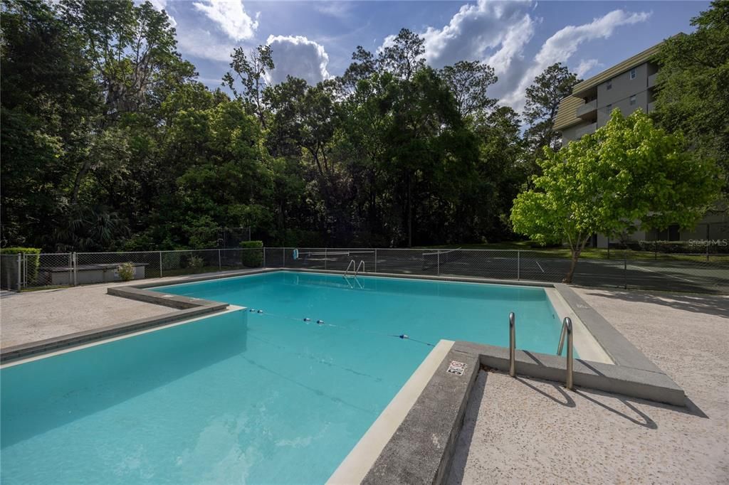 For Sale: $197,000 (2 beds, 1 baths, 1283 Square Feet)