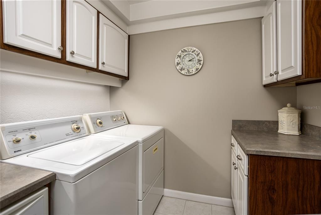 For Sale: $197,000 (2 beds, 1 baths, 1283 Square Feet)