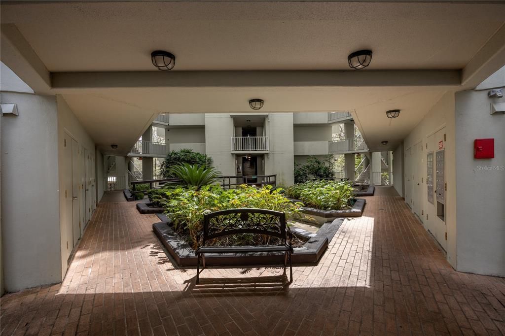 For Sale: $197,000 (2 beds, 1 baths, 1283 Square Feet)