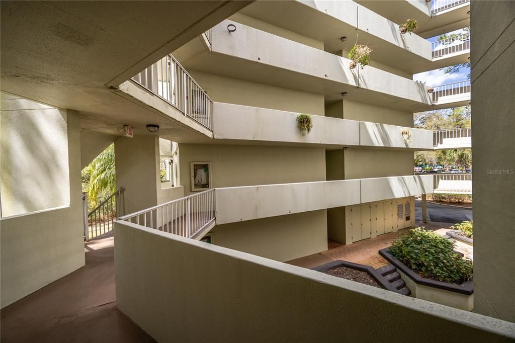 For Sale: $197,000 (2 beds, 1 baths, 1283 Square Feet)