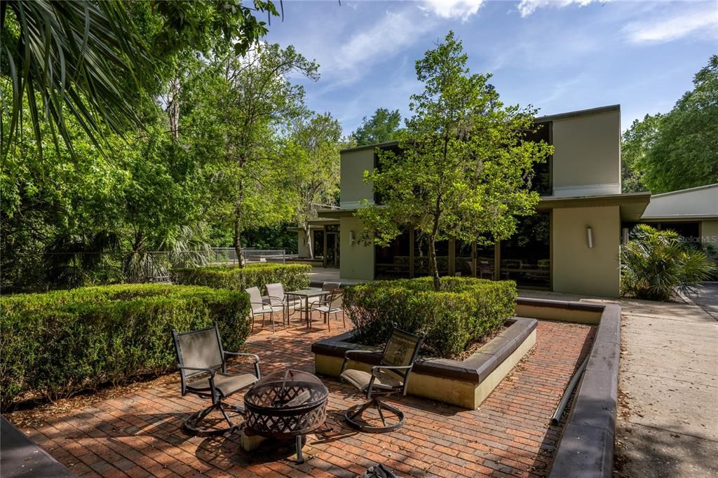 For Sale: $197,000 (2 beds, 1 baths, 1283 Square Feet)