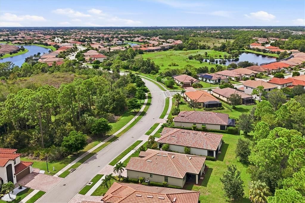 На продажу: $365,000 (3 спален, 2 ванн, 1681 Квадратных фут)