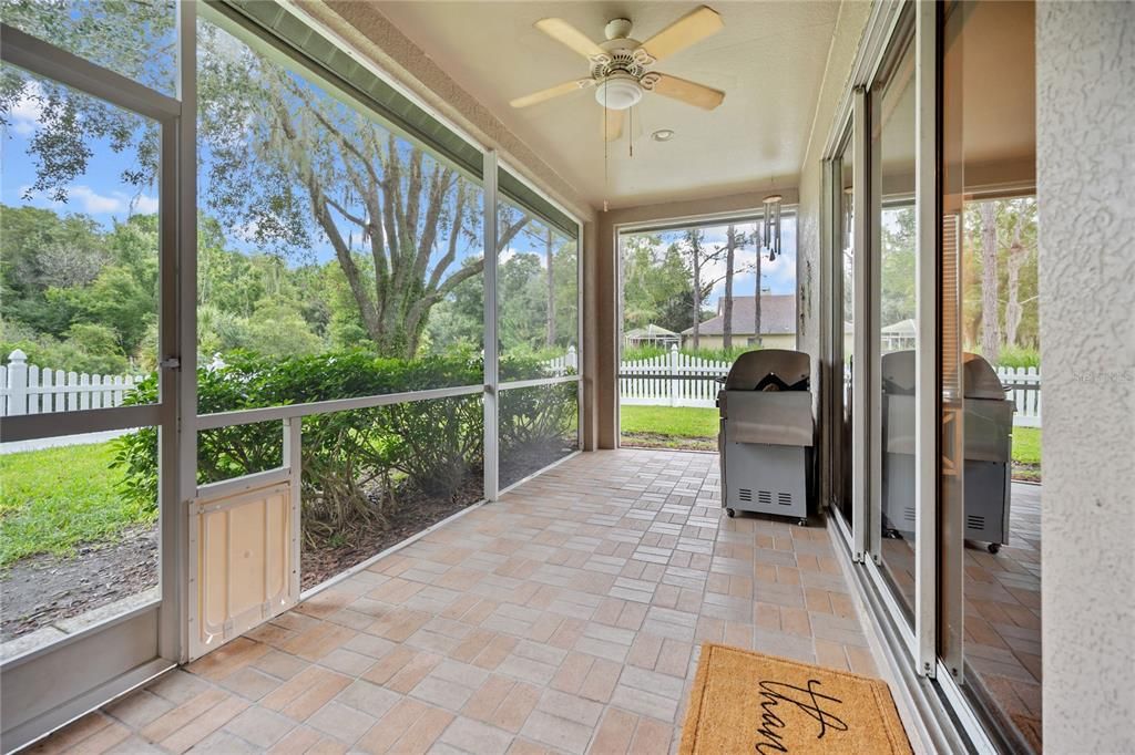 En Venta: $455,000 (3 camas, 2 baños, 1954 Pies cuadrados)