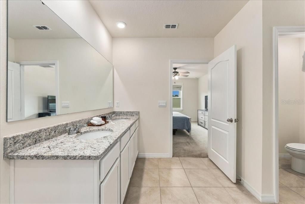 For Sale: $389,900 (4 beds, 2 baths, 1846 Square Feet)