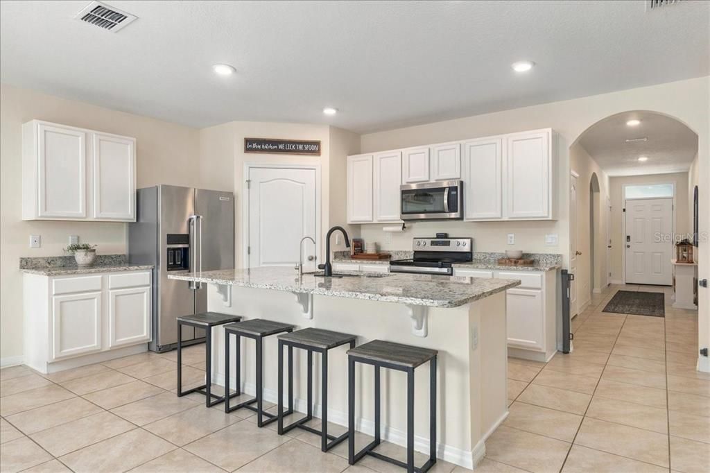 For Sale: $389,900 (4 beds, 2 baths, 1846 Square Feet)