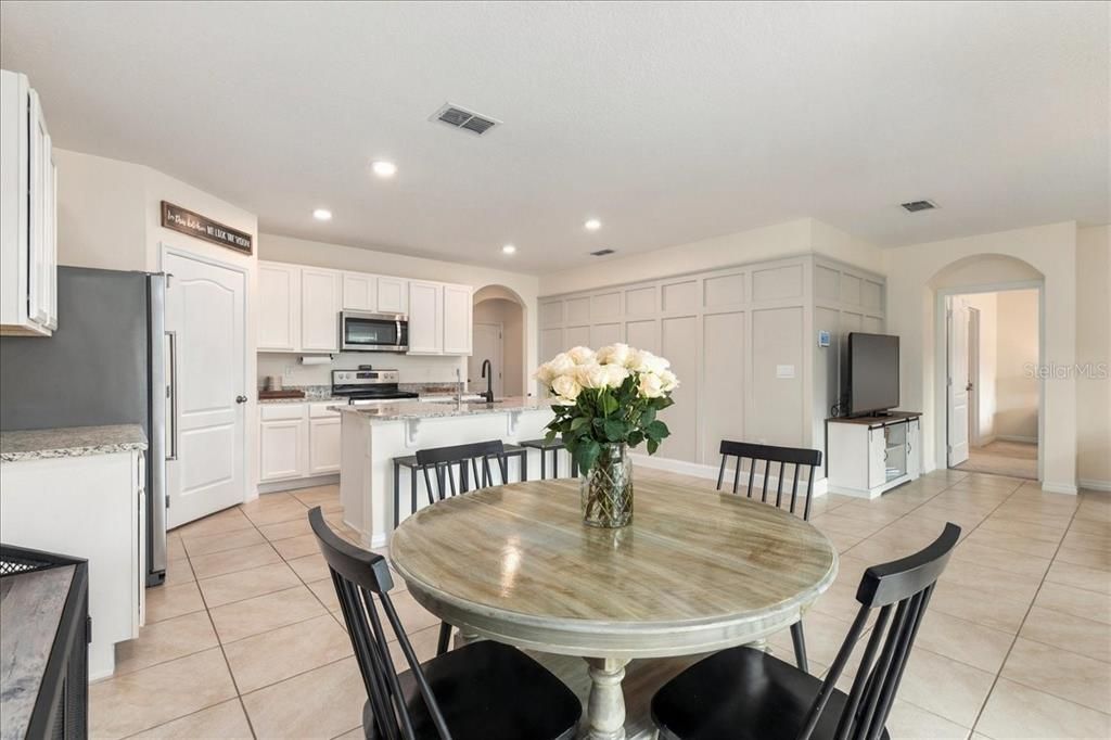 For Sale: $389,900 (4 beds, 2 baths, 1846 Square Feet)