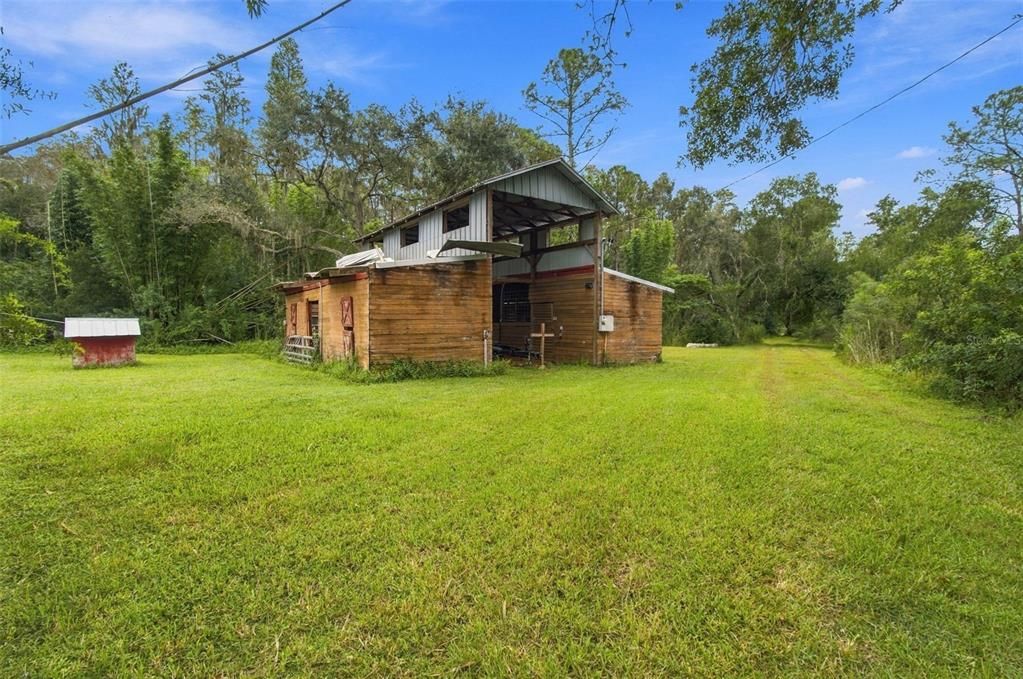 На продажу: $4,875,000 (6.60 acres)