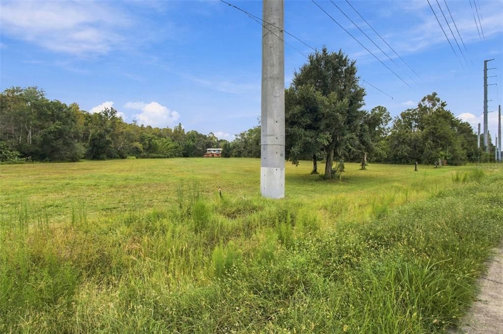На продажу: $4,875,000 (6.60 acres)