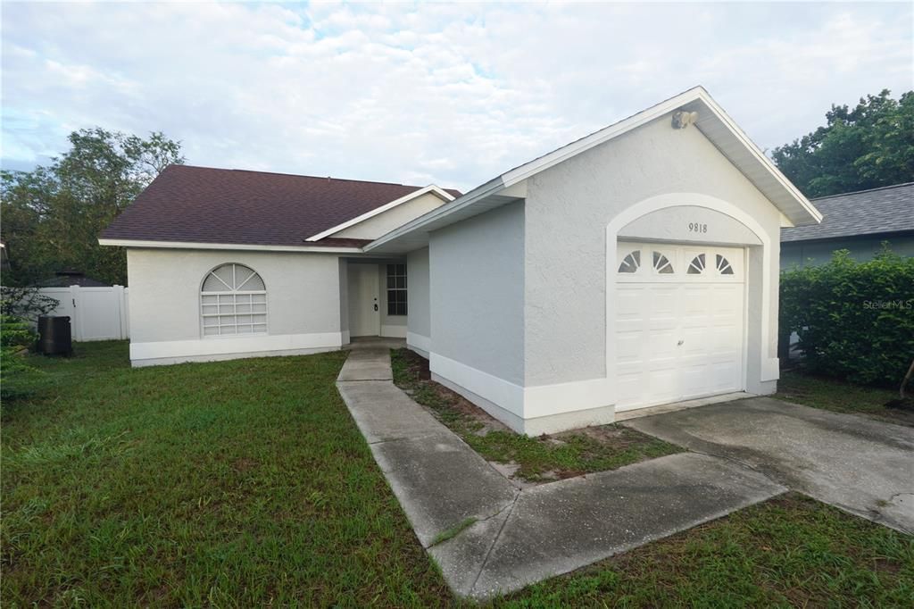 For Sale: $315,000 (3 beds, 2 baths, 1156 Square Feet)