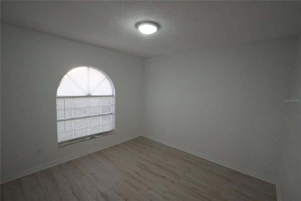 For Sale: $315,000 (3 beds, 2 baths, 1156 Square Feet)