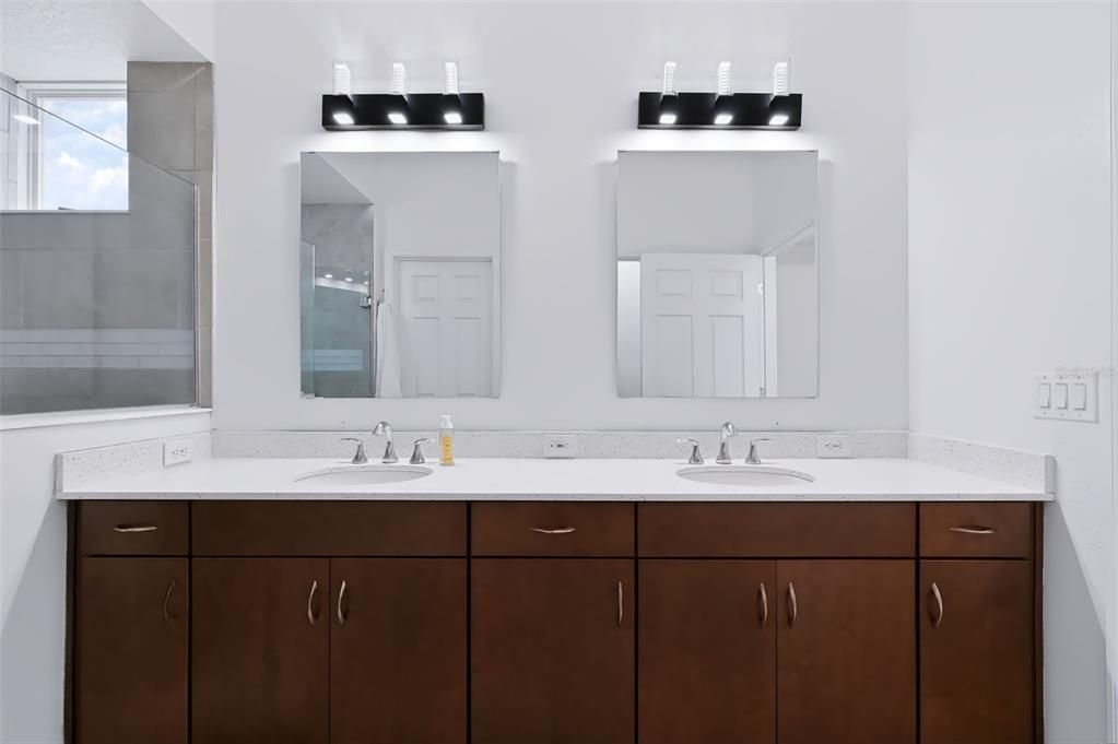 For Sale: $439,990 (4 beds, 2 baths, 2115 Square Feet)