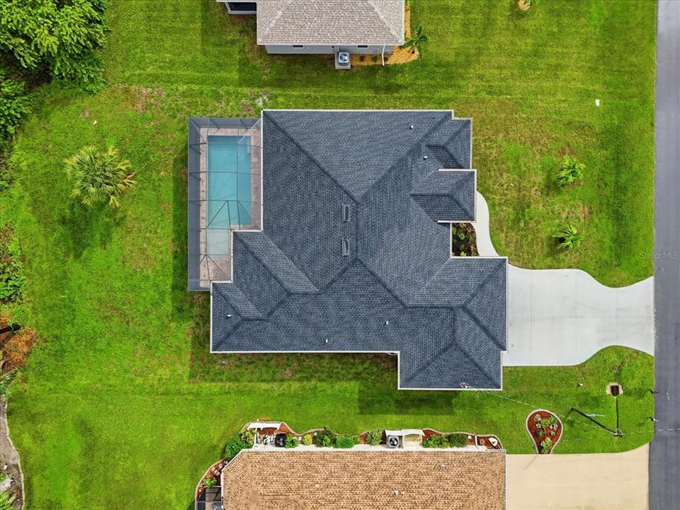 Activo con contrato: $599,000 (4 camas, 3 baños, 2152 Pies cuadrados)