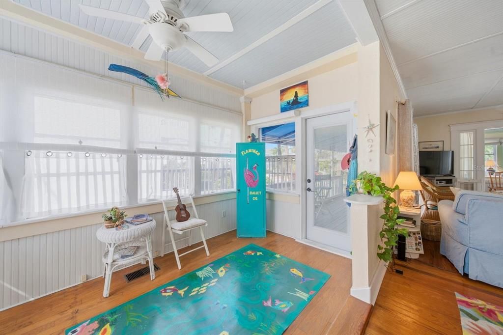 For Sale: $950,000 (2 beds, 2 baths, 1678 Square Feet)