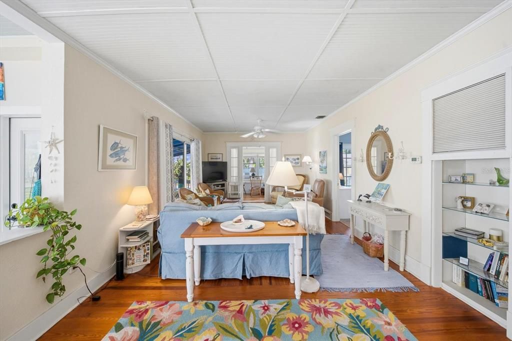 For Sale: $950,000 (2 beds, 2 baths, 1678 Square Feet)