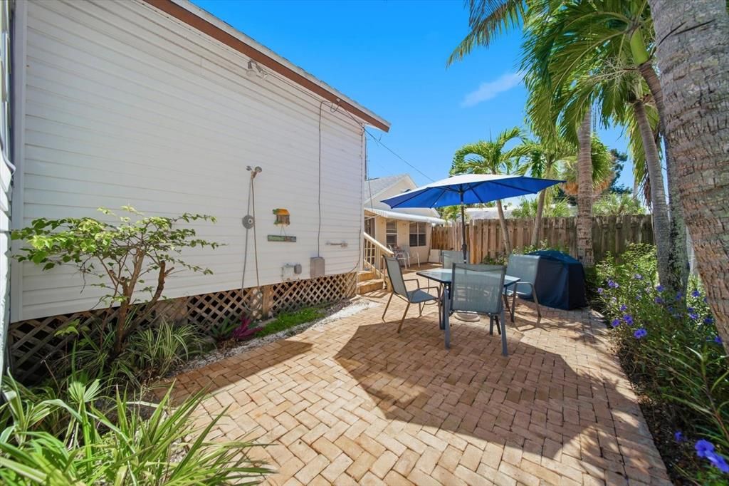 For Sale: $950,000 (2 beds, 2 baths, 1678 Square Feet)
