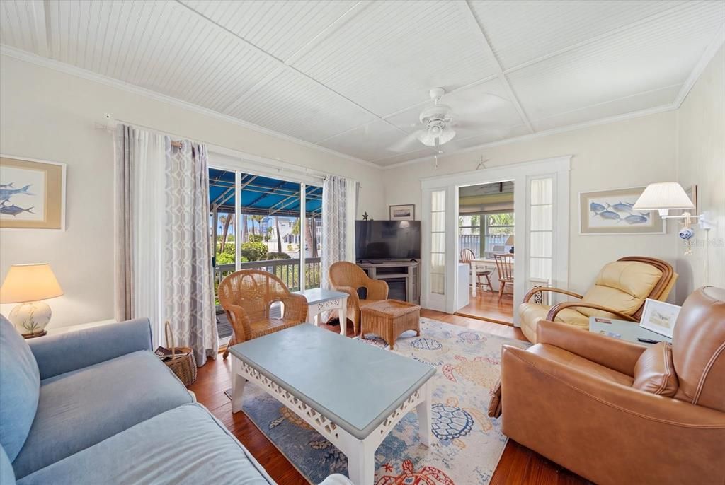 For Sale: $950,000 (2 beds, 2 baths, 1678 Square Feet)