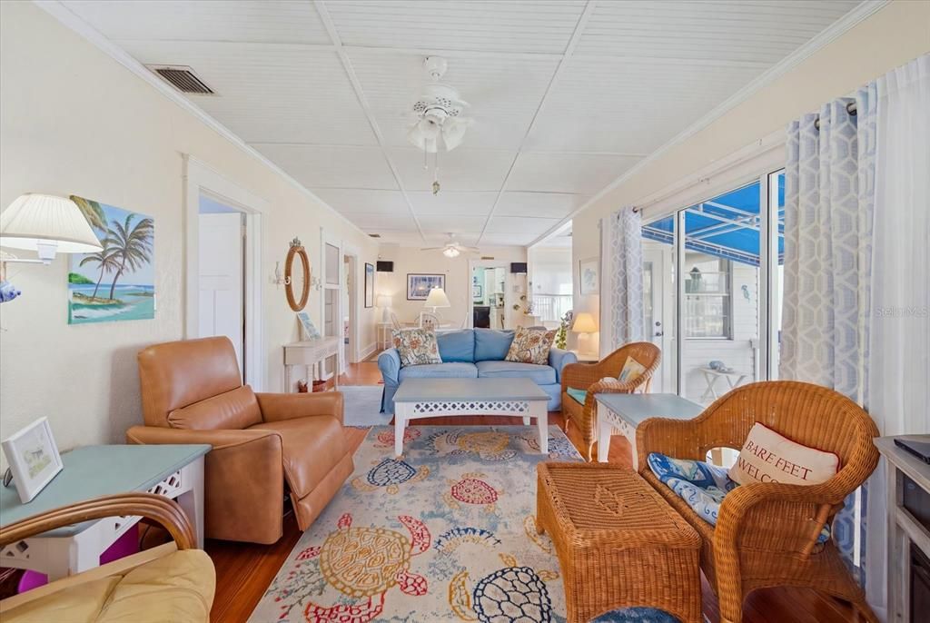 For Sale: $950,000 (2 beds, 2 baths, 1678 Square Feet)