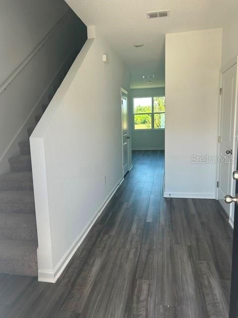 For Sale: $348,500 (3 beds, 2 baths, 1421 Square Feet)