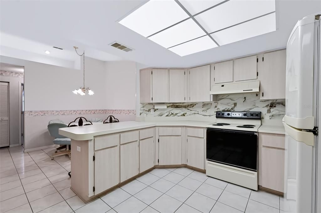 На продажу: $259,900 (3 спален, 2 ванн, 1658 Квадратных фут)