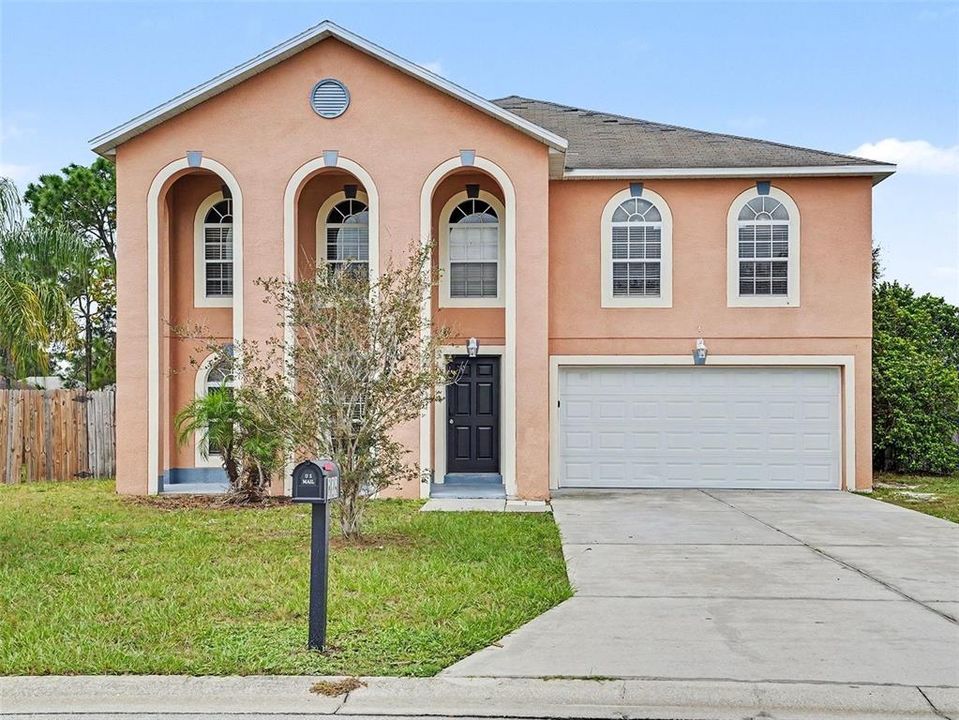 En Venta: $369,900 (4 camas, 2 baños, 3020 Pies cuadrados)