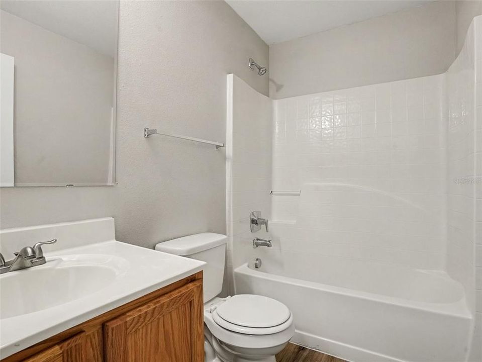 En Venta: $369,900 (4 camas, 2 baños, 3020 Pies cuadrados)