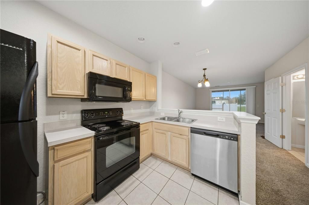 For Rent: $1,450 (2 beds, 2 baths, 1161 Square Feet)