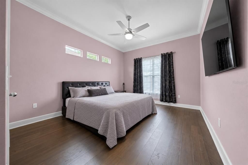 For Sale: $288,000 (3 beds, 2 baths, 1391 Square Feet)