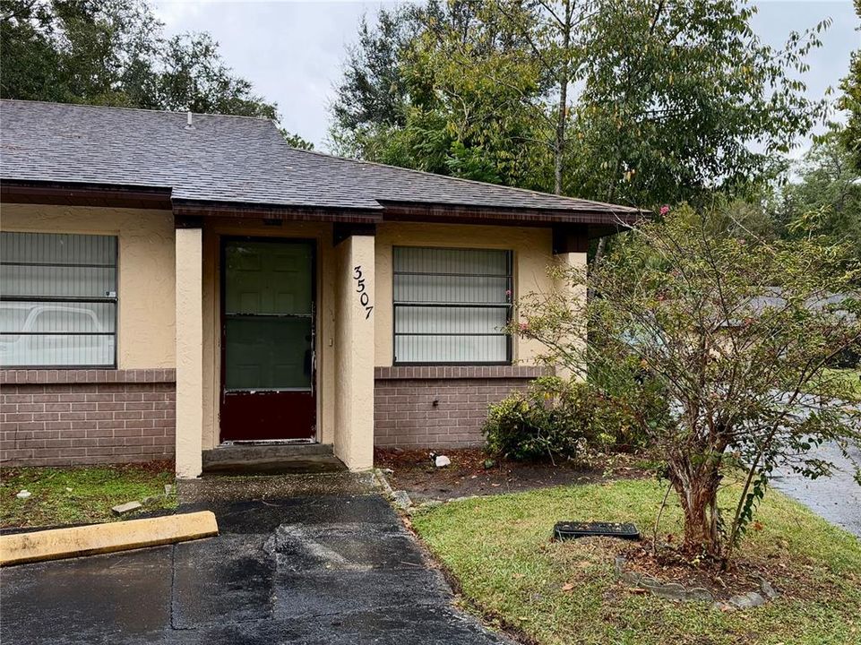 For Sale: $135,500 (2 beds, 2 baths, 903 Square Feet)