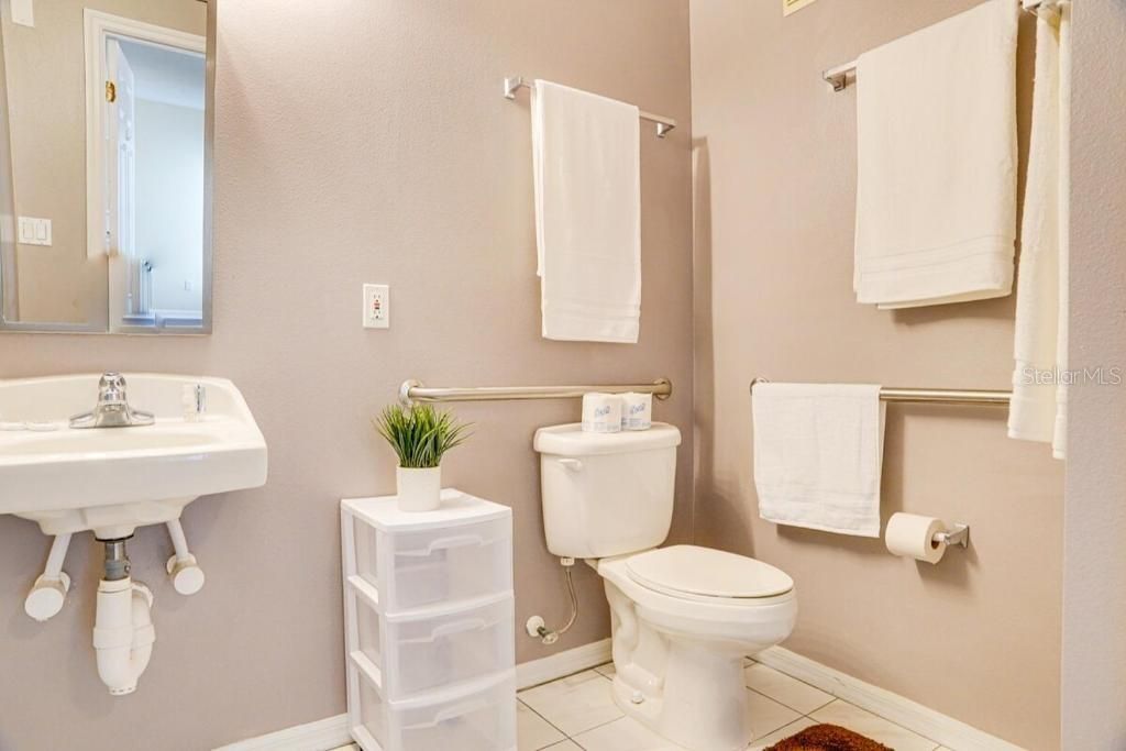 En Venta: $239,900 (3 camas, 2 baños, 1245 Pies cuadrados)