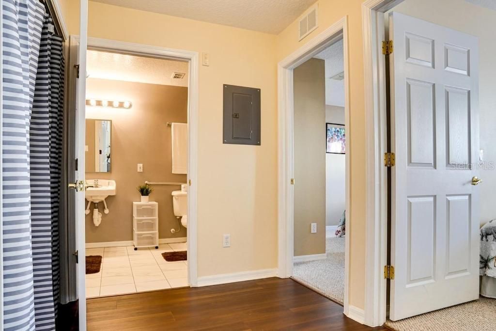 En Venta: $239,900 (3 camas, 2 baños, 1245 Pies cuadrados)