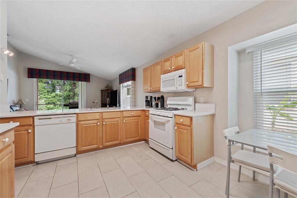 For Sale: $499,000 (4 beds, 2 baths, 2052 Square Feet)