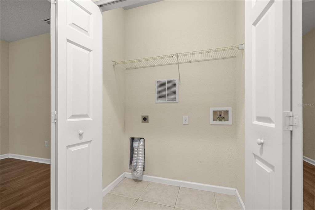 For Rent: $1,650 (2 beds, 2 baths, 1429 Square Feet)
