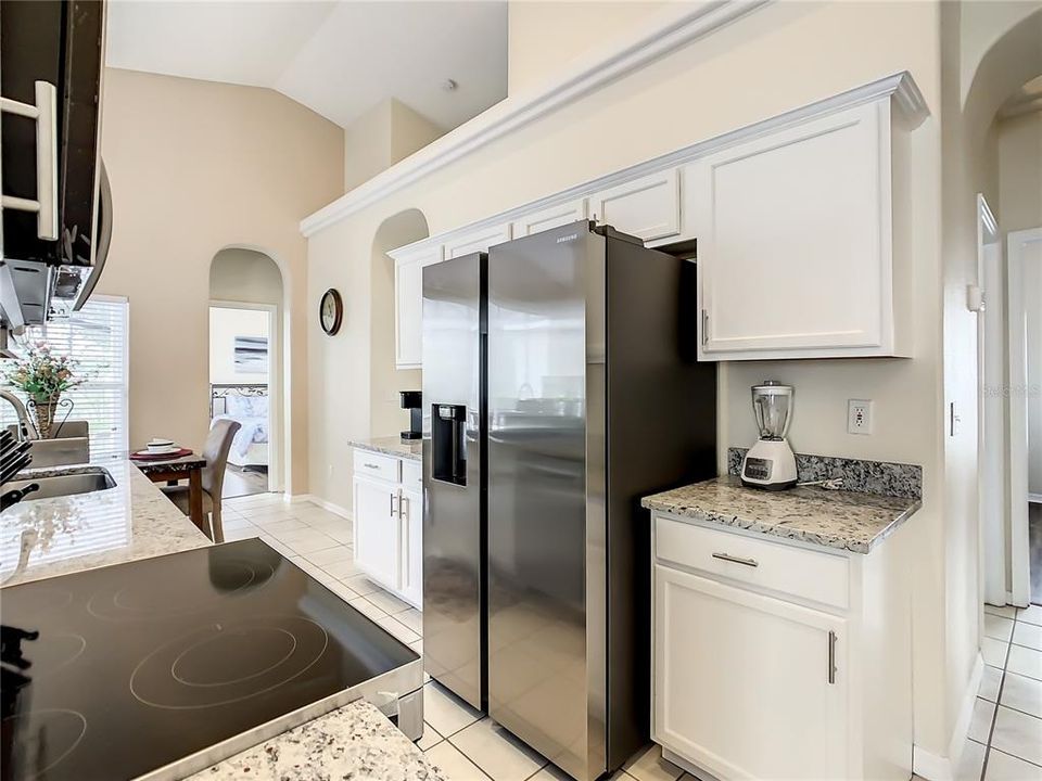 En Venta: $369,900 (4 camas, 2 baños, 1591 Pies cuadrados)
