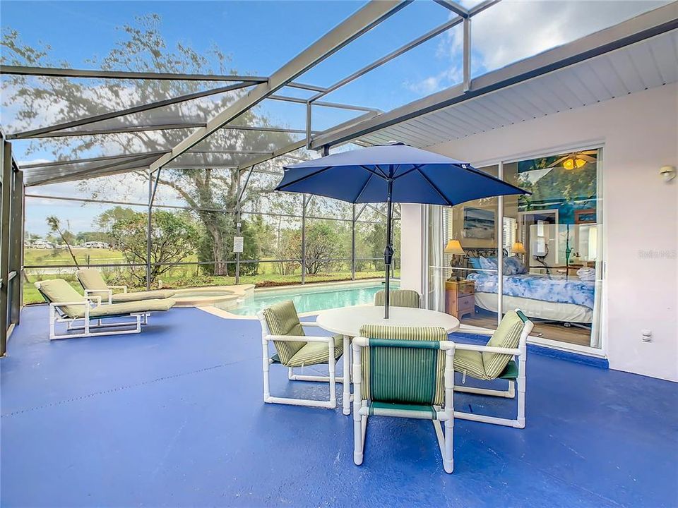 En Venta: $369,900 (4 camas, 2 baños, 1591 Pies cuadrados)