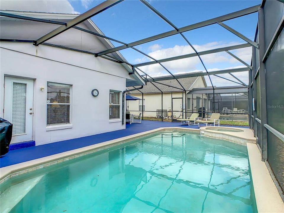 En Venta: $369,900 (4 camas, 2 baños, 1591 Pies cuadrados)