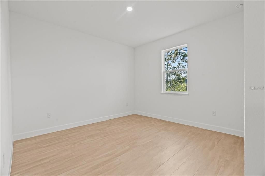 En Venta: $799,900 (4 camas, 3 baños, 2824 Pies cuadrados)