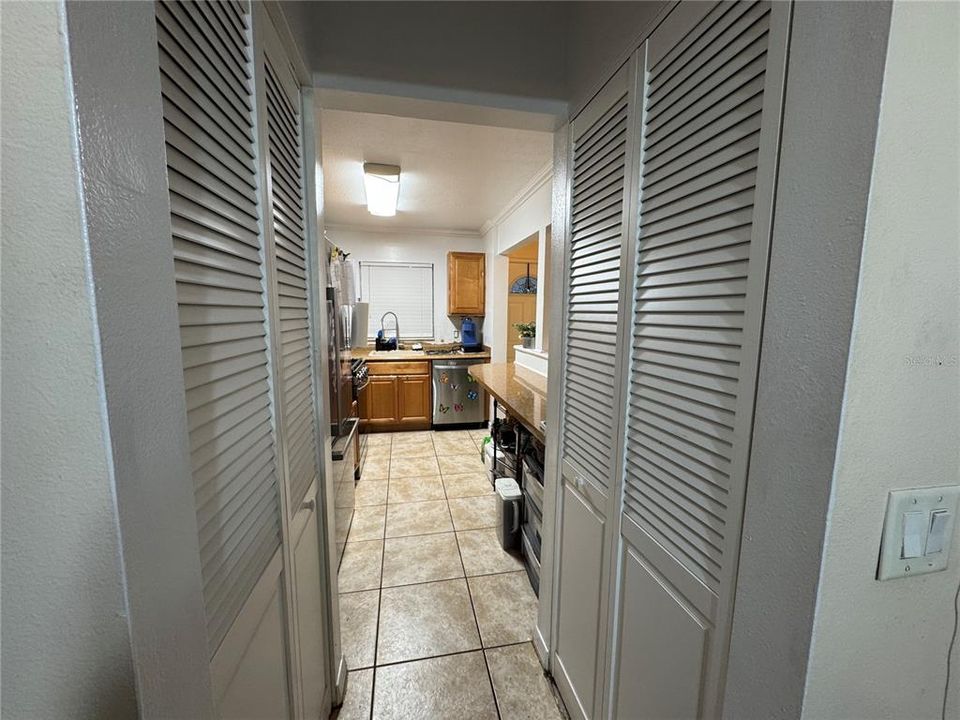 For Sale: $79,000 (1 beds, 1 baths, 1078 Square Feet)