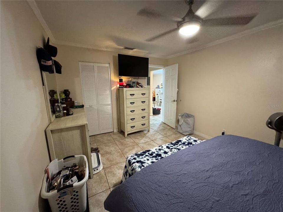 For Sale: $79,000 (1 beds, 1 baths, 1078 Square Feet)
