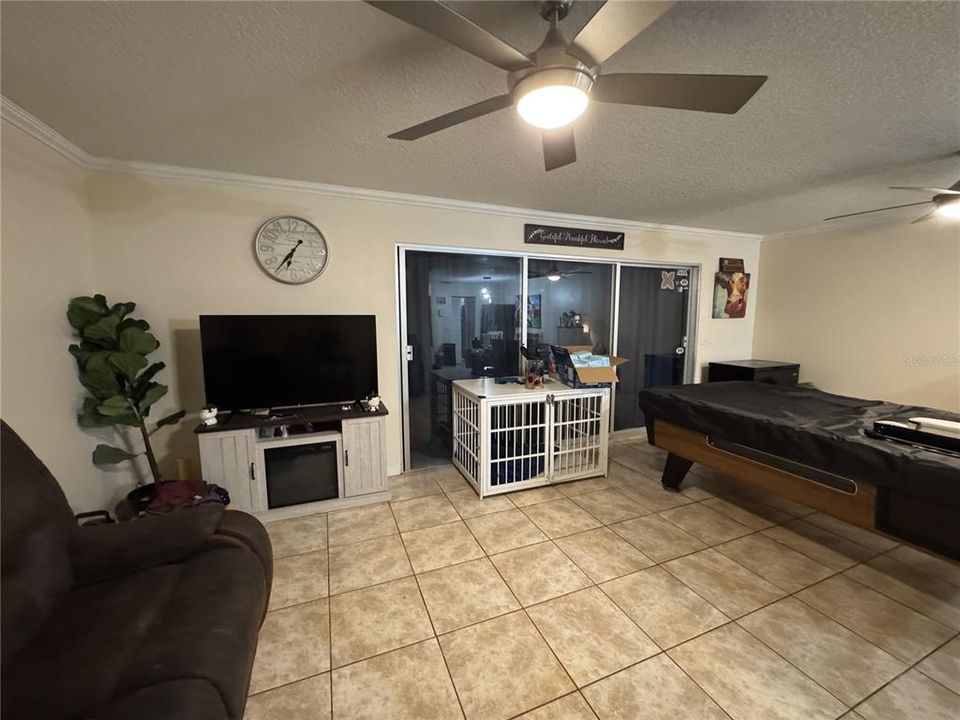 For Sale: $79,000 (1 beds, 1 baths, 1078 Square Feet)