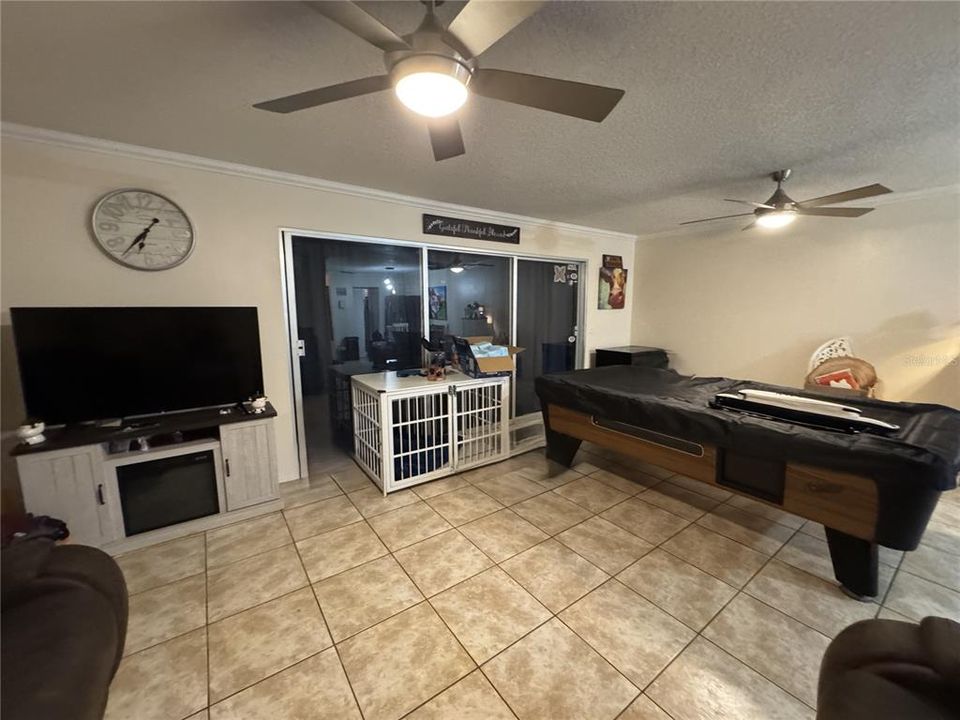 For Sale: $79,000 (1 beds, 1 baths, 1078 Square Feet)